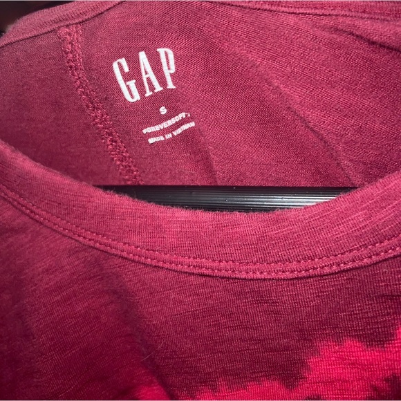 Gap Red tie dye long sleeve shirt size S - Picture 3 of 4